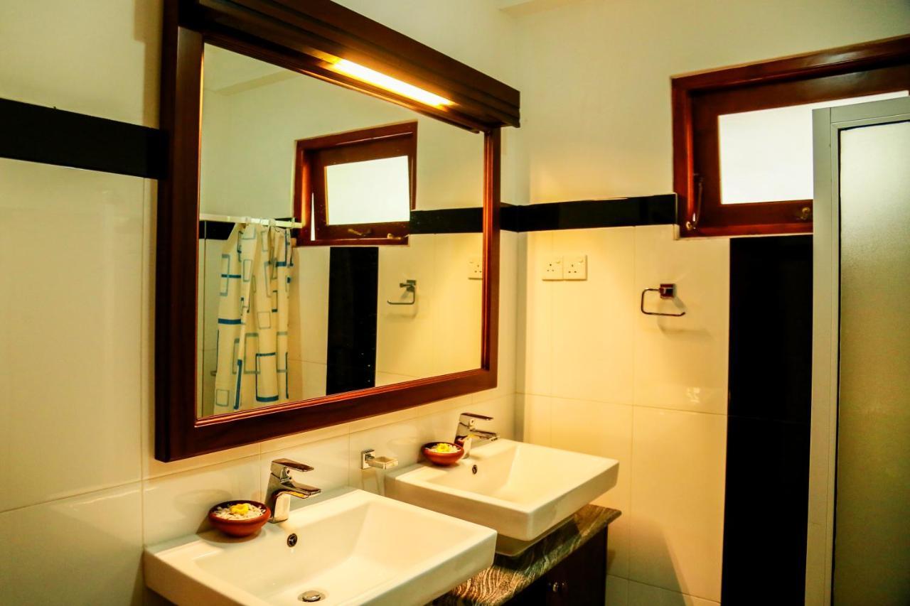 Queens Lodge كاندي المظهر الخارجي الصورة